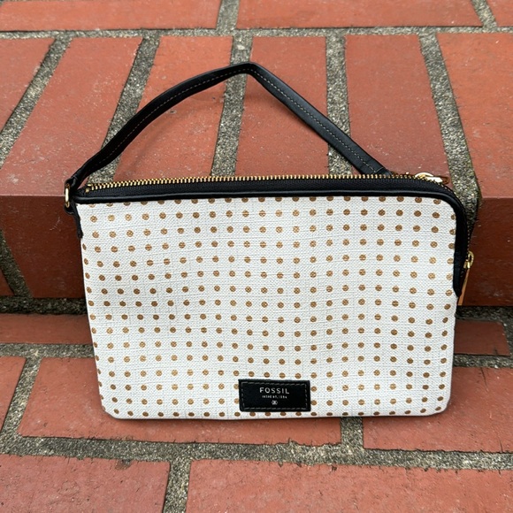 Fossil wristlet with convertible handle. Perfect size for kindle reader. - Picture 1 of 5